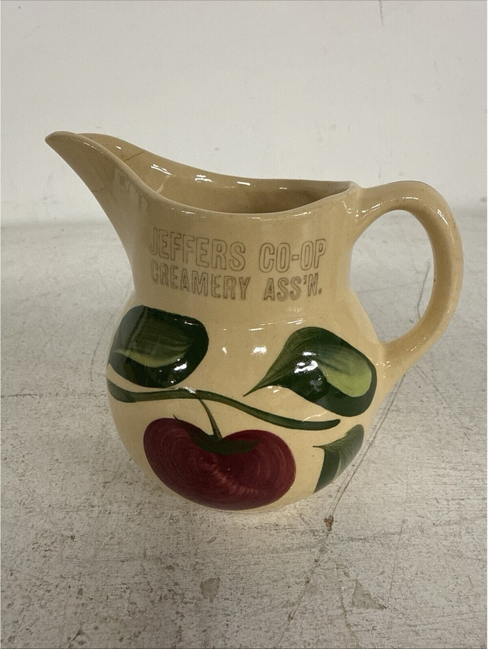 Jeffers CO-OP Creamery Association Watt Apple #15 Advertising Pitcher Minnesota